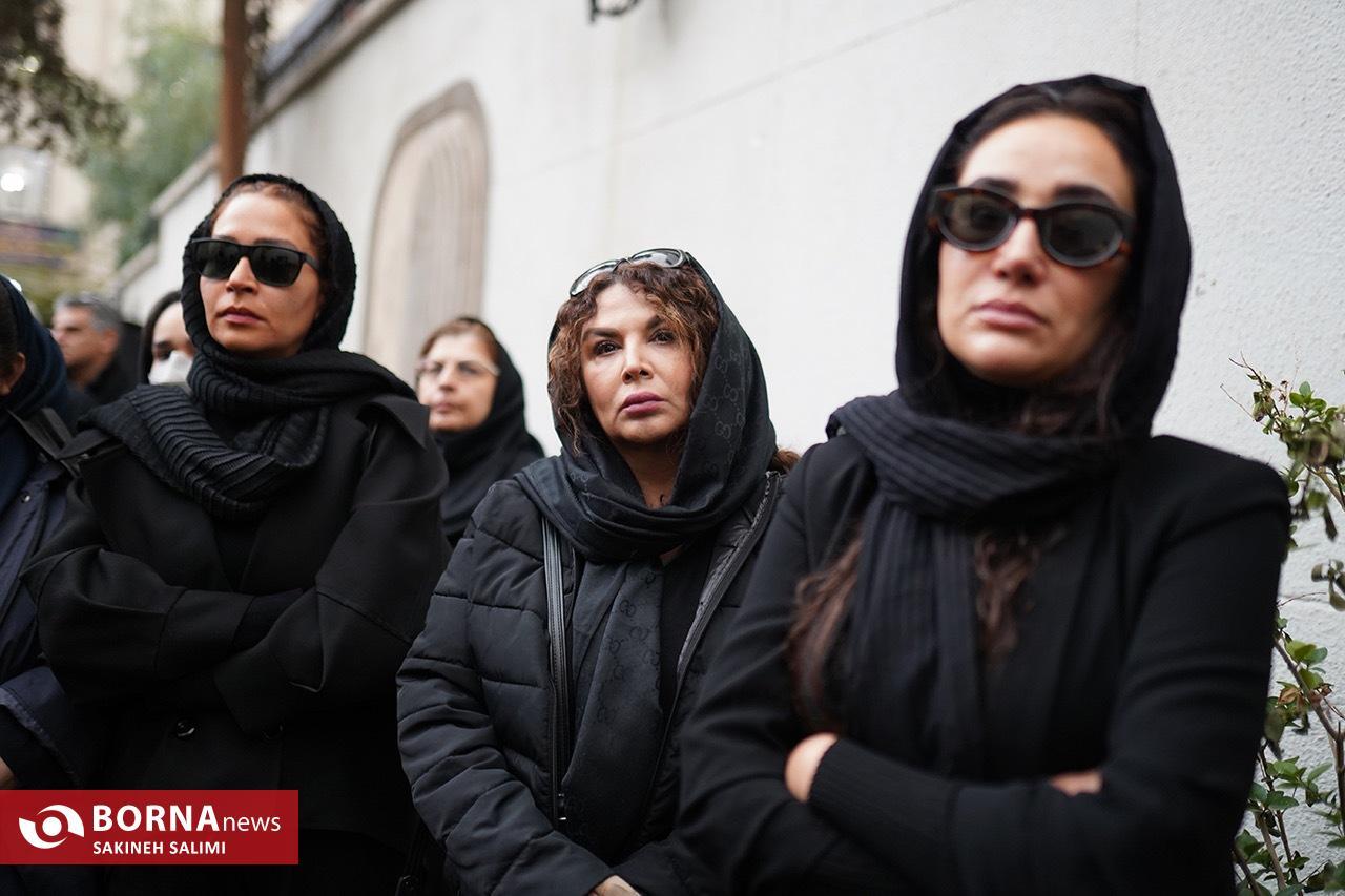 کدام هنرمندان در مراسم تشییع بیتا فرهی حضور داشتند+ تصاویر