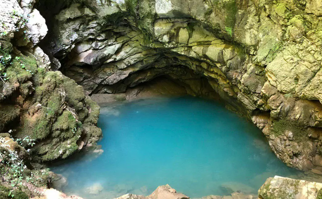 غارهای زیبا در استان قزوین مکانی جذاب برای مسافران نوروزی 