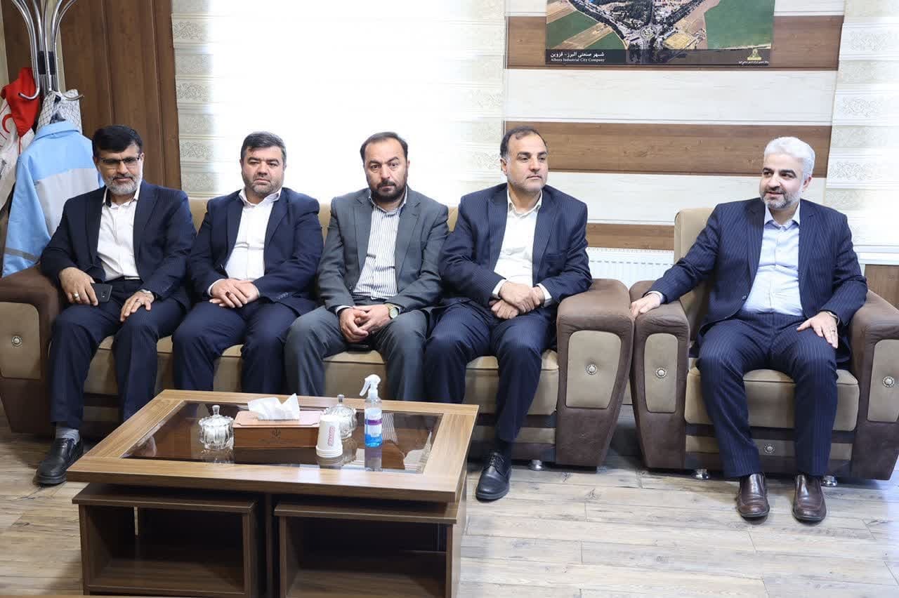 شهرداران برای تقویت نشاط اجتماعی برنامه ریزی کنند