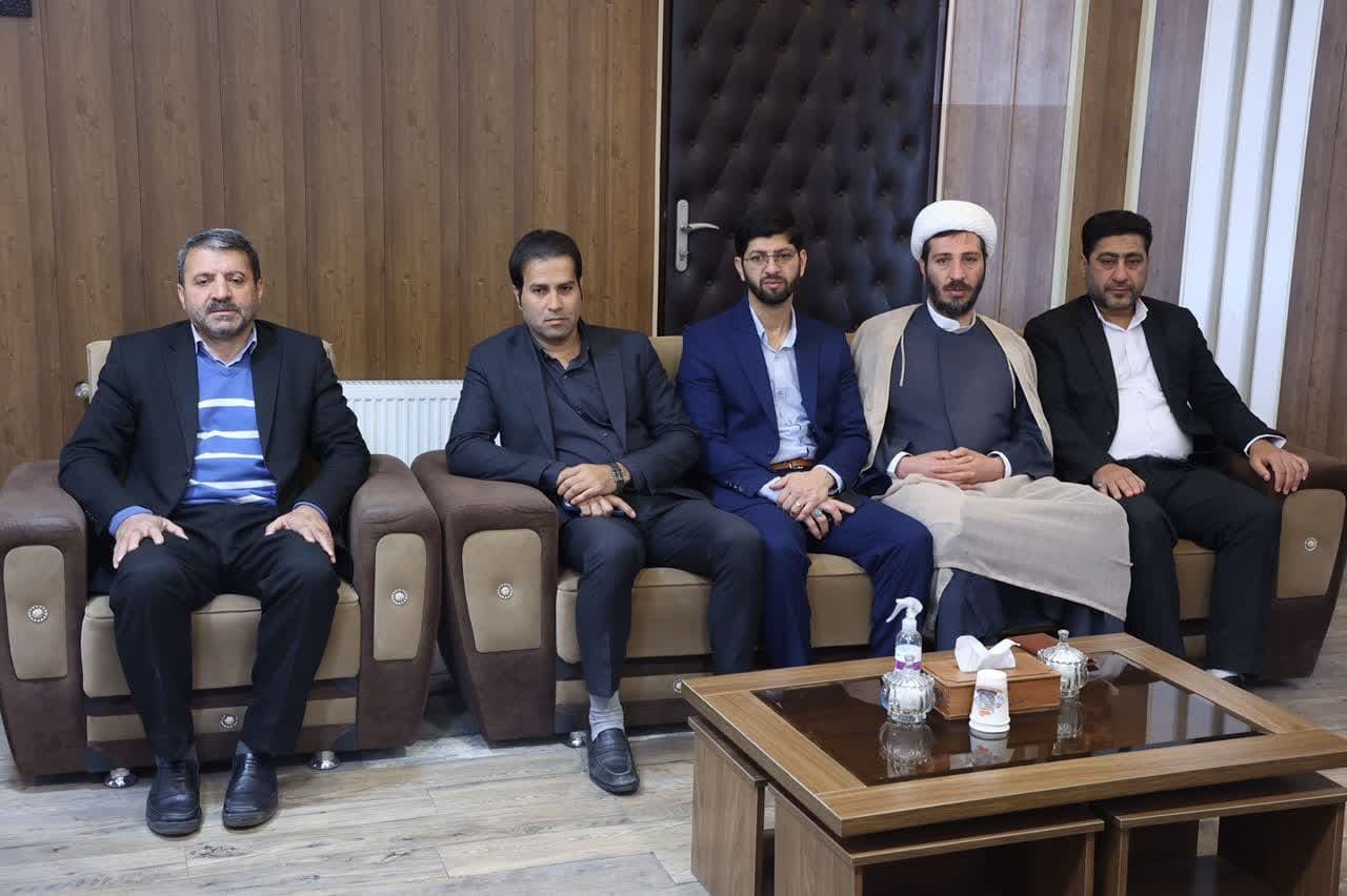 شهرداران برای تقویت نشاط اجتماعی برنامه ریزی کنند