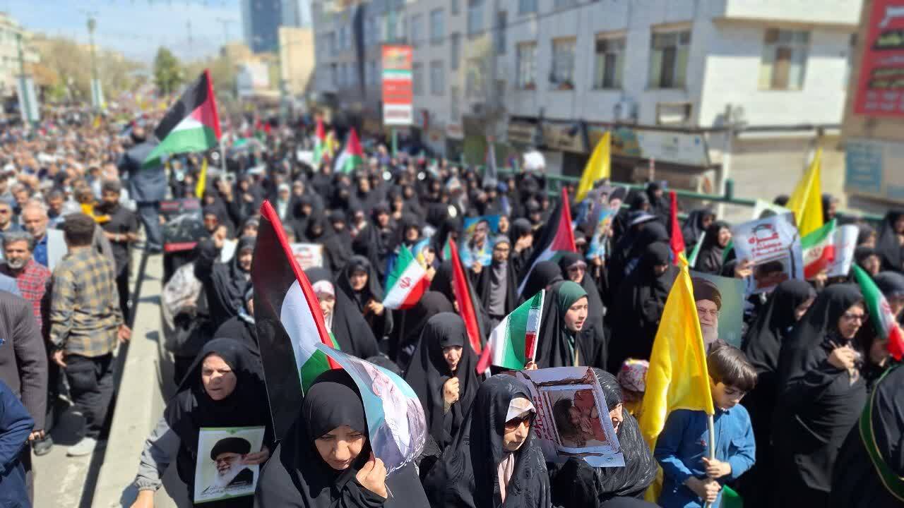 شعار مرگ بر اسرائیل در استان قزوین طنین انداز شد شعار مرگ بر اسرائیل در استان قزوین طنین انداز شد