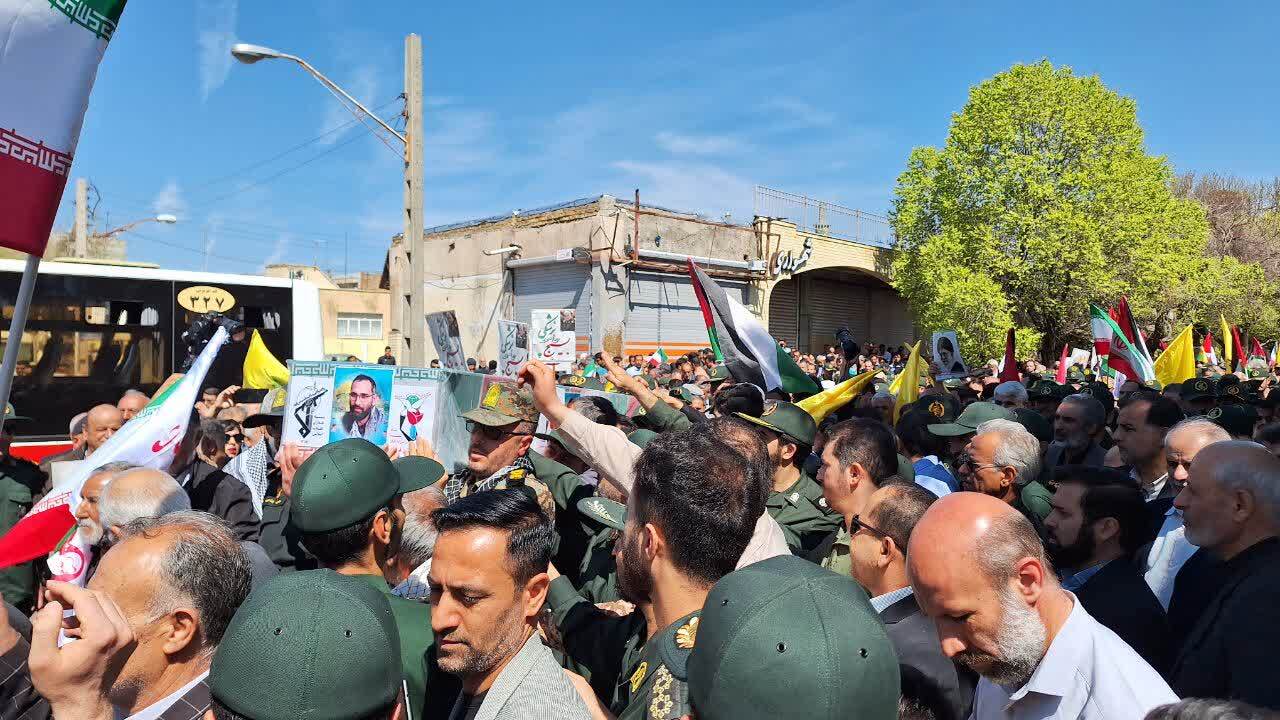 شعار مرگ بر اسرائیل در استان قزوین طنین انداز شد شعار مرگ بر اسرائیل در استان قزوین طنین انداز شد