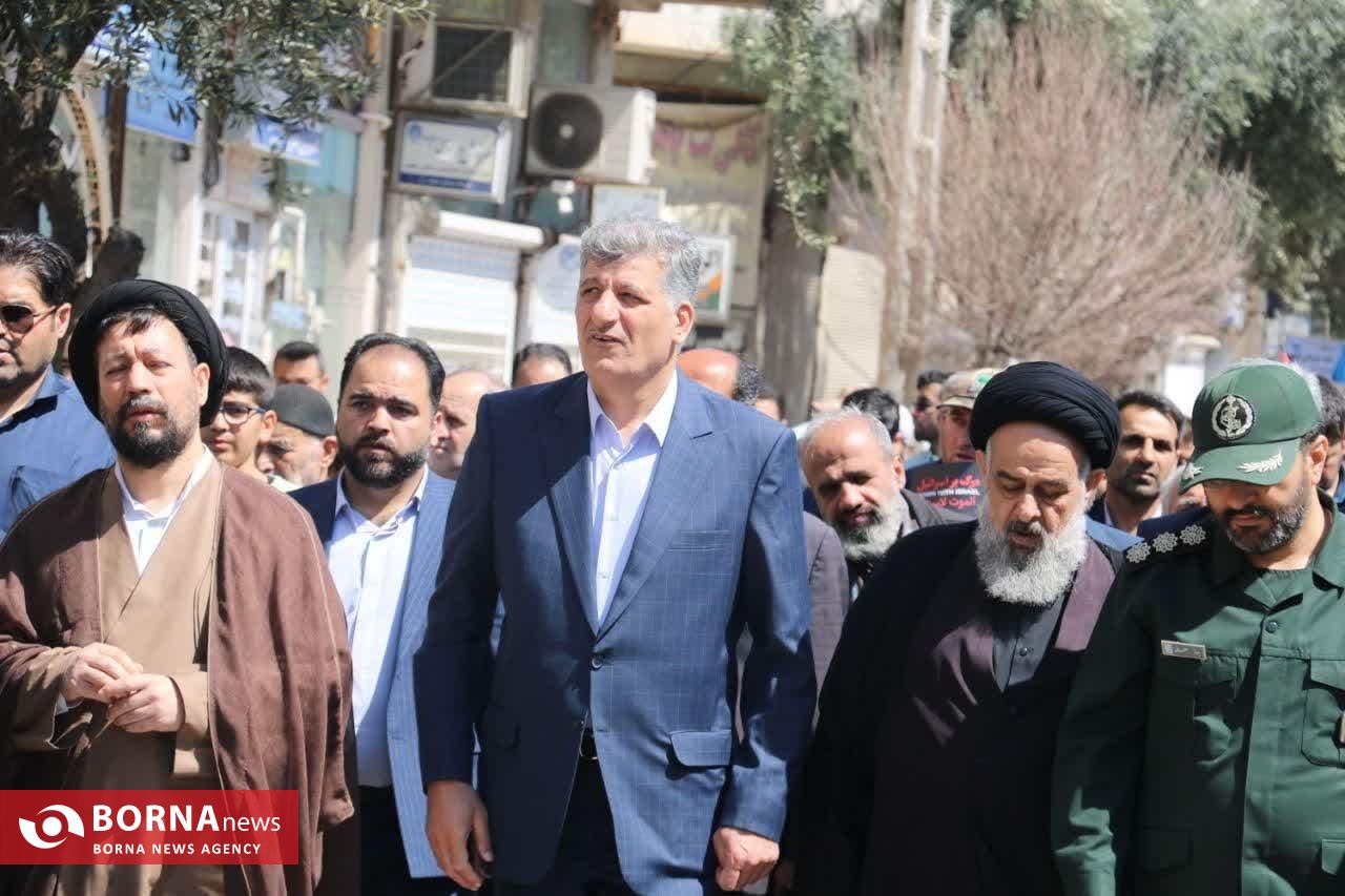 شرکت فرماندار و مسوولین شهرستان رودبار در راهپیمایی روز جهانی قدس