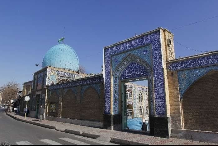 روند مرمت مقبره علمای دینی در محوطه چهارانبیاء به مرمت طاق‌ها رسید   