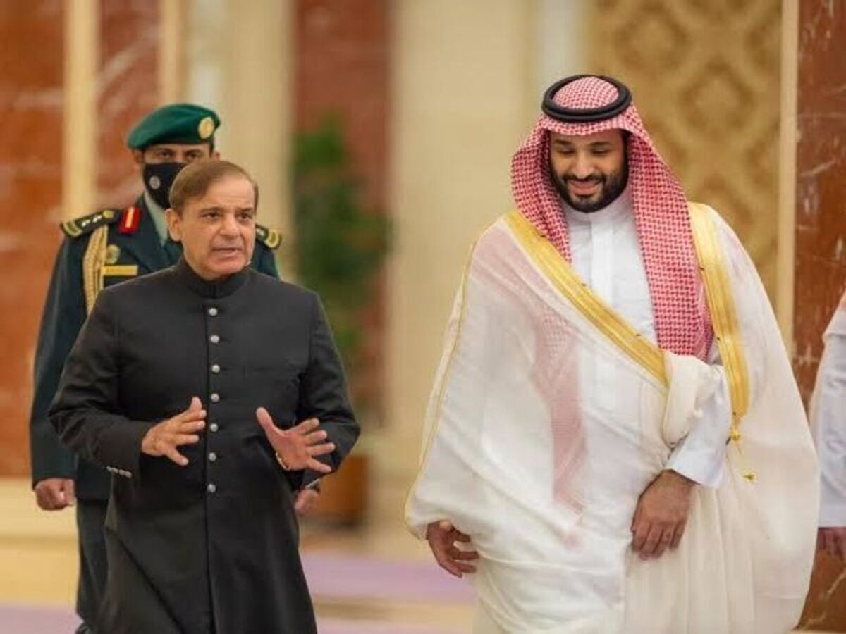 نخست وزیر پاکستان راهی عربستان سعودی شد