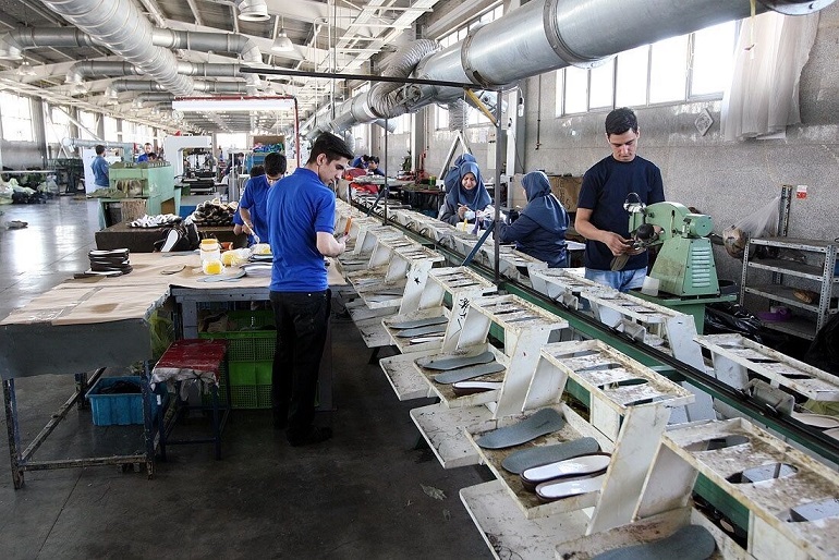 صنایع بعد از استفاده از گاز ارزان محصولات را گران می فروشند صنایع بعد از استفاده از گاز ارزان محصولات را گران می فروشند