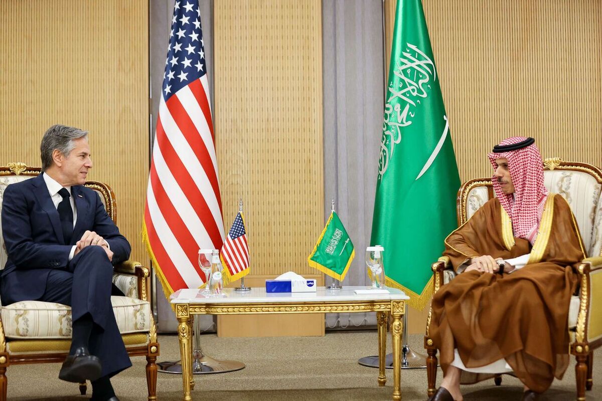 جزئیات گفتگوی وزرای خارجه آمریکا و عربستان سعودی