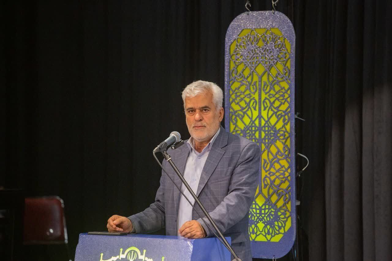 آئین تجلیل از فعالان فرهنگی هنری جشنواره های شهری قزوین برگزار شد آئین تجلیل از فعالان فرهنگی هنری جشنواره های شهری قزوین برگزار شد