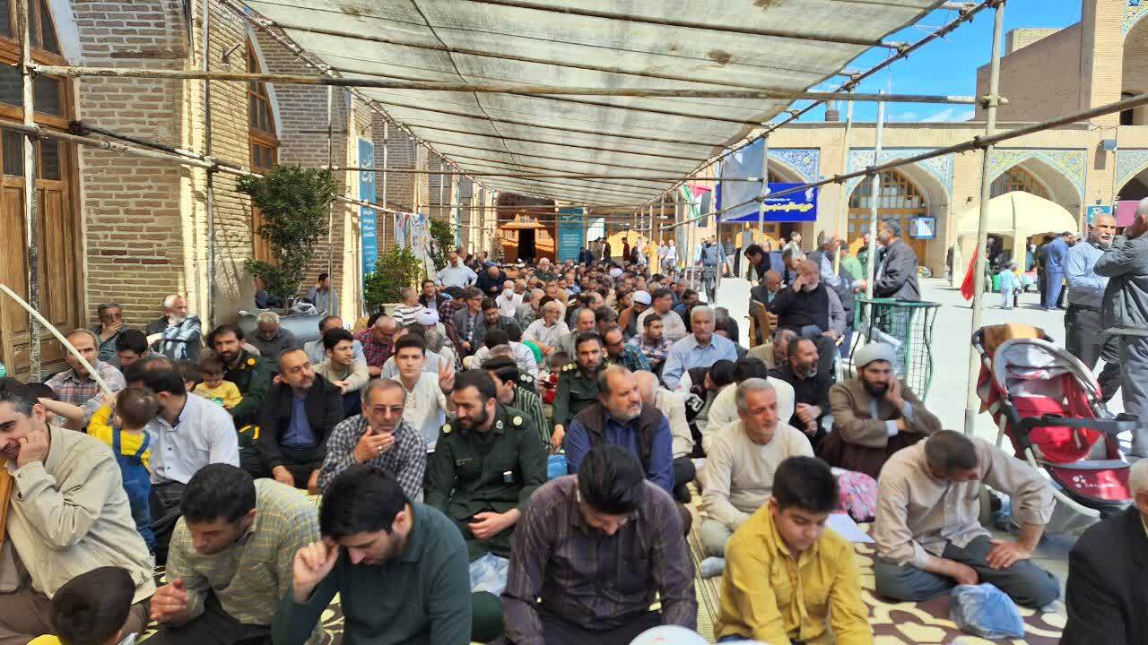 توجه به تولید راهکار حل مشکلات اقتصادی است