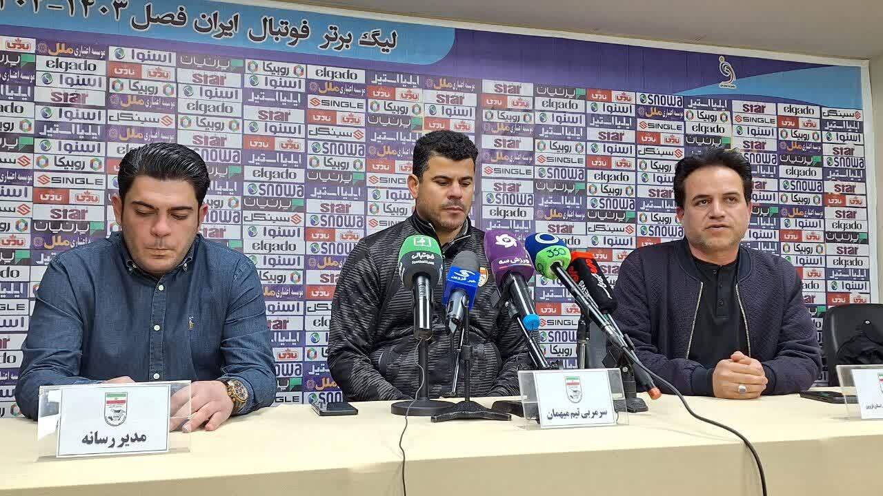 از هواداران فولاد عذرخواهی می کنم، بازی خوبی نکردیم از هواداران فولاد عذرخواهی می کنم، بازی خوبی نکردیم