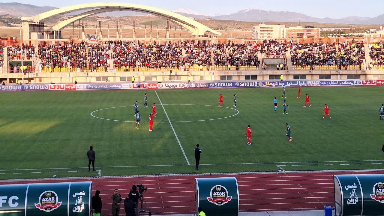 پیروزی ارزشمند شمس آذر را تقدیم شهید آتش نشان می کنیم