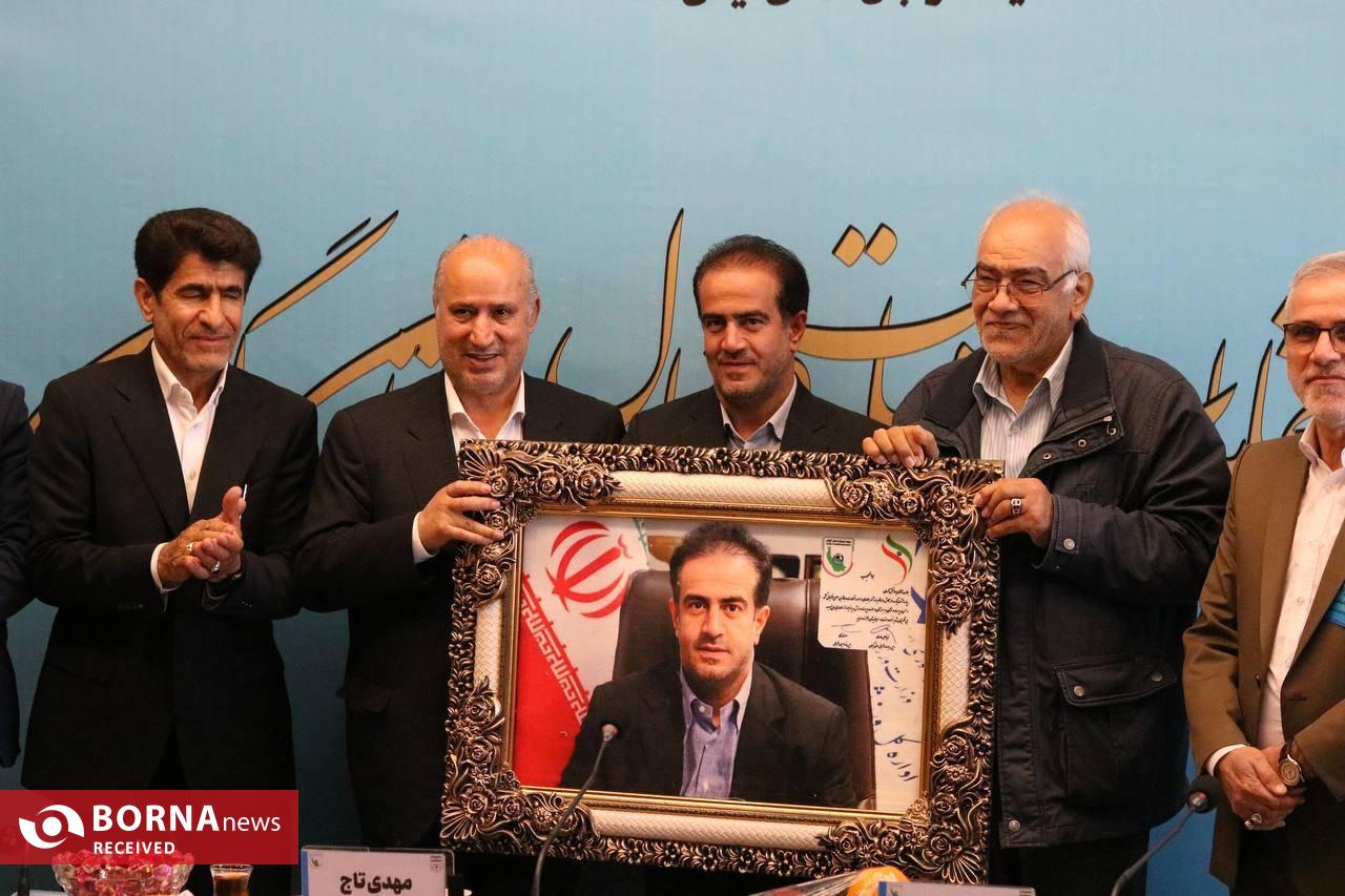 تجلیل از پیشکسوتان رسانه حوزه ورزش تجلیل از پیشکسوتان رسانه حوزه ورزش