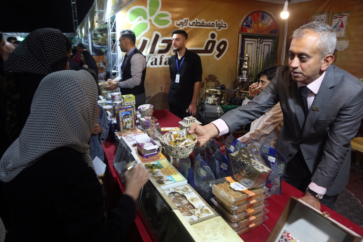 سومین جشنواره ملی حلوا مسقطی لاری و گردشگری خوراک رمضان لارستان کام همه را شیرین کرد