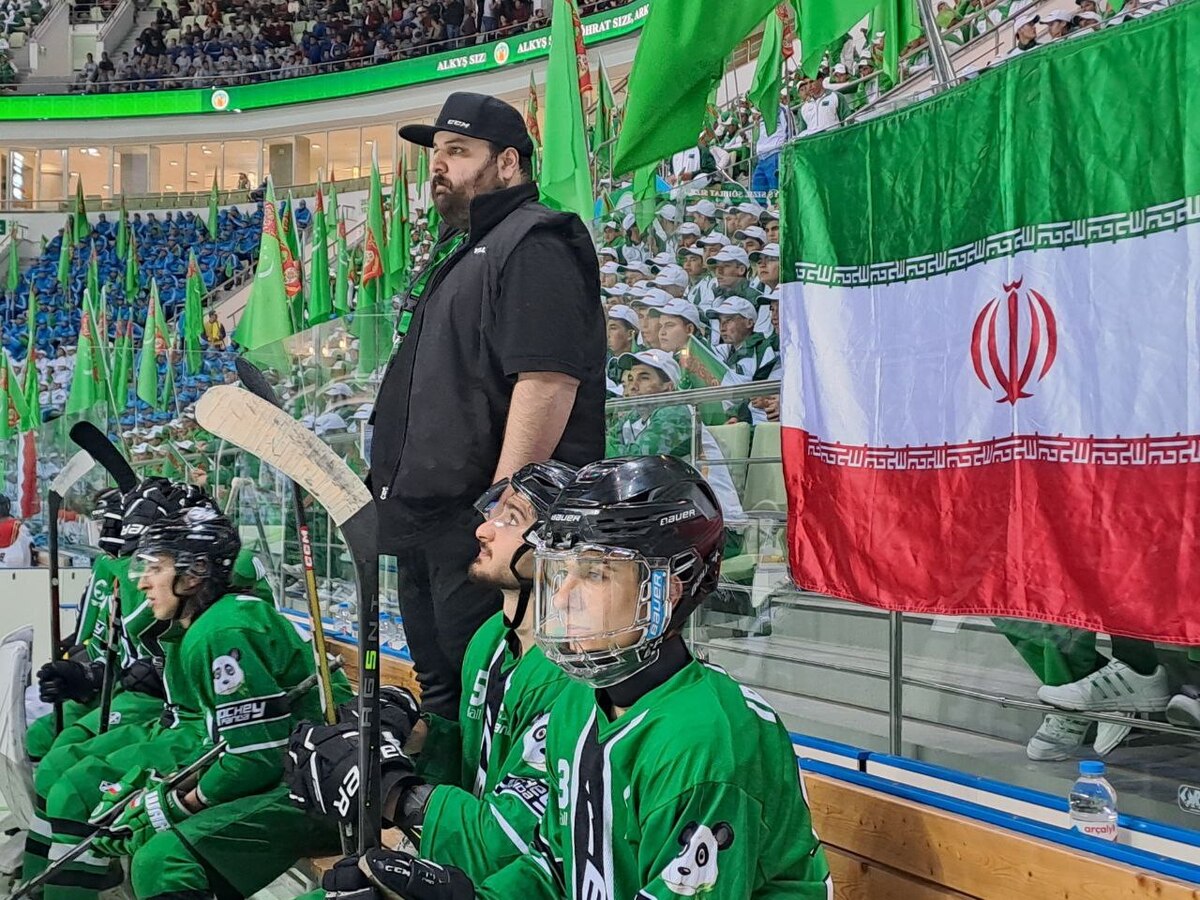 پیروزی تیم منتخب هاکی روی یخ ایران در  گام اول