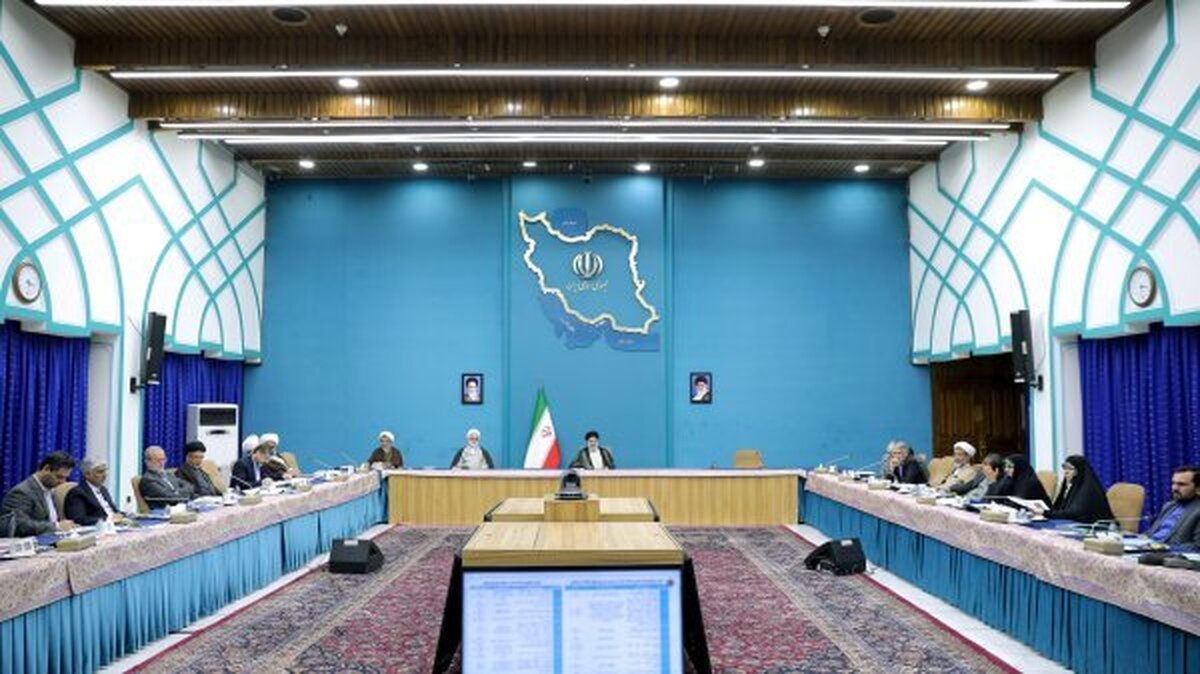 تصویب اولیه سند ملی «سبک پوشش اسلامی- ایرانی» در شورای عالی انقلاب فرهنگی