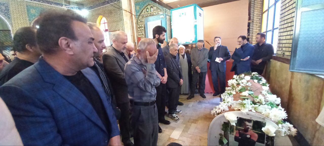 برگزاری مراسم تشییع مربی بدنساز پرسپولیس در امامزاده علی اکبر