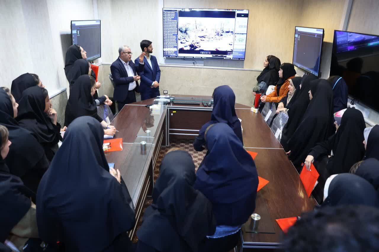 دانش آموزان با دستاوردهای مدیریت شهری محمدیه در قالب اردوی راهیان پیشرفت آشنا شدند دانش آموزان با دستاوردهای مدیریت شهری محمدیه در قالب اردوی راهیان پیشرفت آشنا شدند