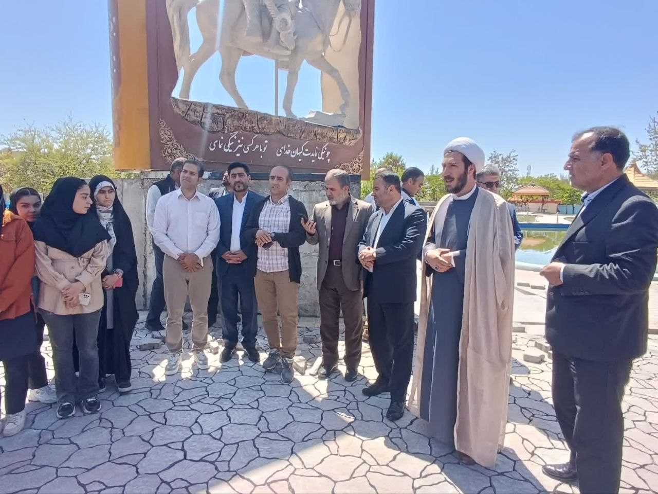 دانش آموزان با دستاوردهای مدیریت شهری محمدیه در قالب اردوی راهیان پیشرفت آشنا شدند دانش آموزان با دستاوردهای مدیریت شهری محمدیه در قالب اردوی راهیان پیشرفت آشنا شدند