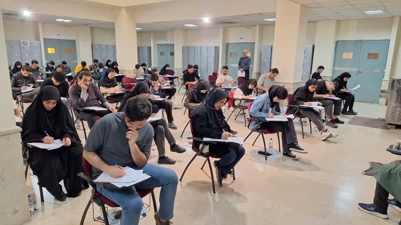 آزمون آلمپیاد دانشجویی استعدادهای درخشان در قزوین برگزار شد 