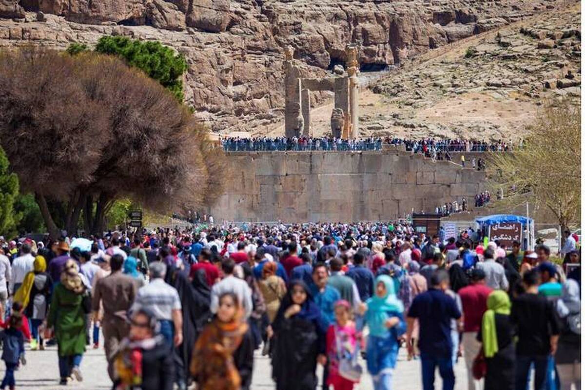 ثبت ۱۱۰ هزار و ۸۷۷ بازدیدکننده از آثار تاریخی استان فارس در دومین روز فروردین