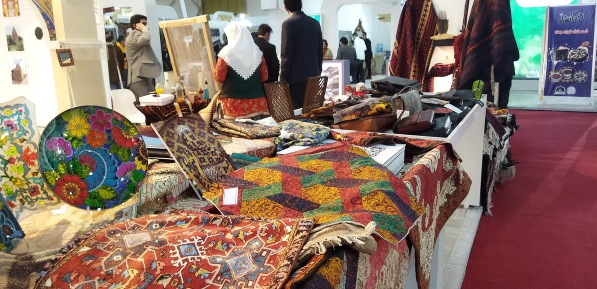 برپایی نمایشگاه صنایع‌دستی در مصلی تهران