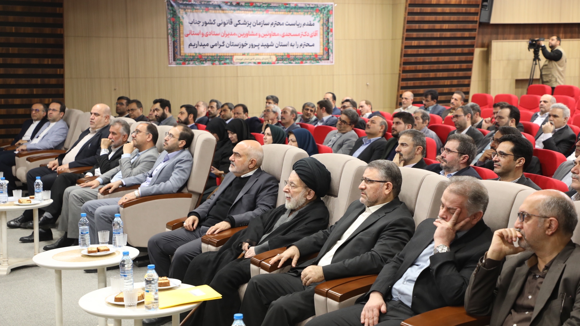 رییس سازمان پزشکی قانونی کشور: بررسی سالانه ۱۲ هزار پرونده سقط جنین / سالانه یکصد هزار پرونده در پزشکی قانونی خوزستان بررسی میشود رییس سازمان پزشکی قانونی کشور: بررسی سالانه ۱۲ هزار پرونده سقط جنین / سالانه یکصد هزار پرونده در پزشکی قانونی خوزستان بررسی میشود