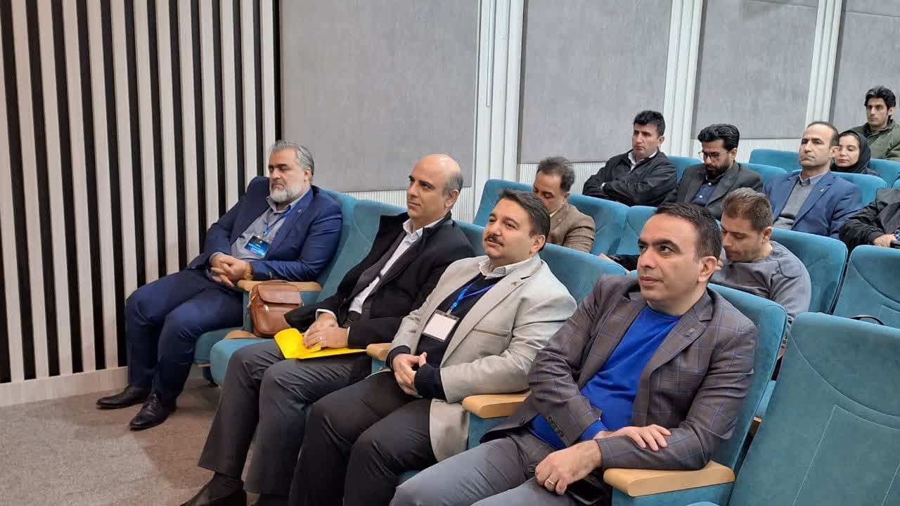 با تامین زیرساختهای ارتباطی قادریم در همه نقاط استان سرویس های جدید به متقاضیان ارائه کنیم