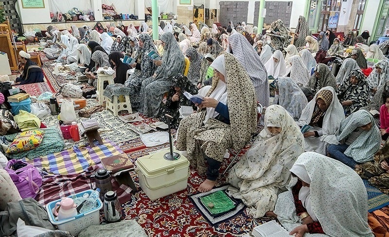 مراسم اعتکاف در روزهای ۱۳ و ۱۴ و ۱۵ ماه رجب در قزوین برگزار می شود