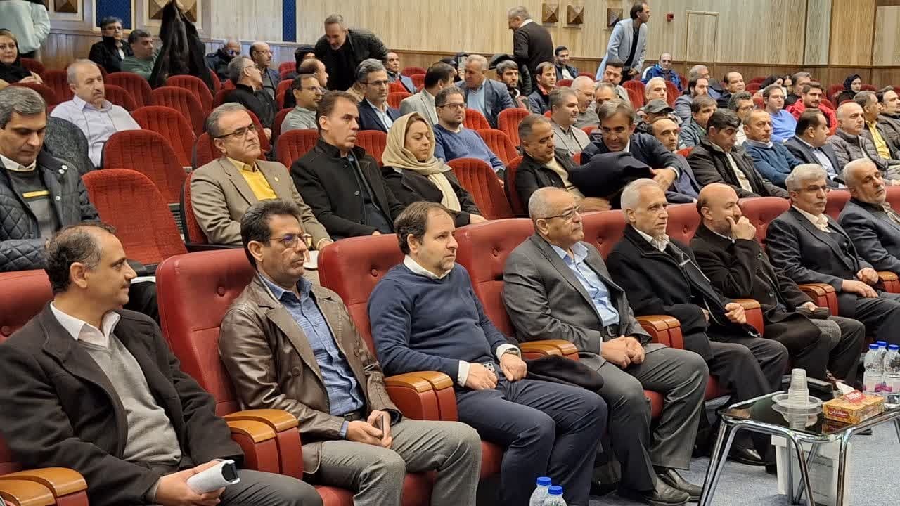 سریع القلم: رشد اقتصادی در گرو تعامل با جهان بین الملل و نگاه تخصصی در تصمیم گیریهاست