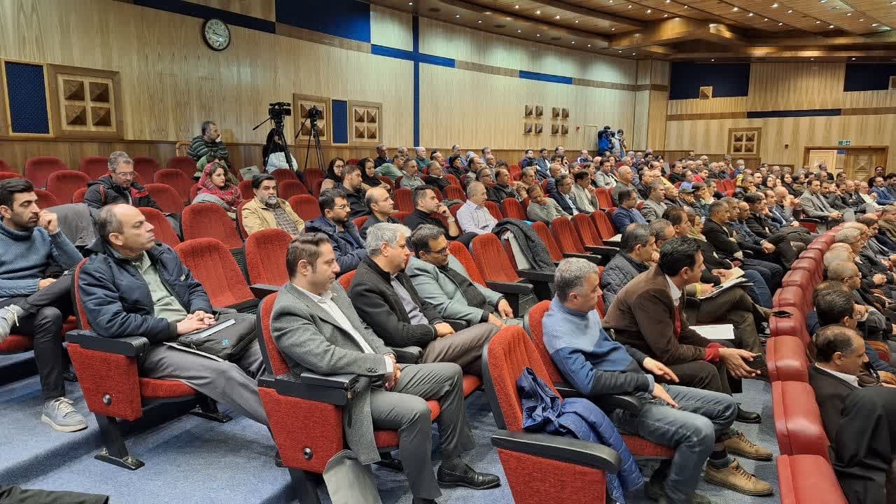 سریع القلم: رشد اقتصادی در گرو تعامل با جهان بین الملل و نگاه تخصصی در تصمیم گیریهاست