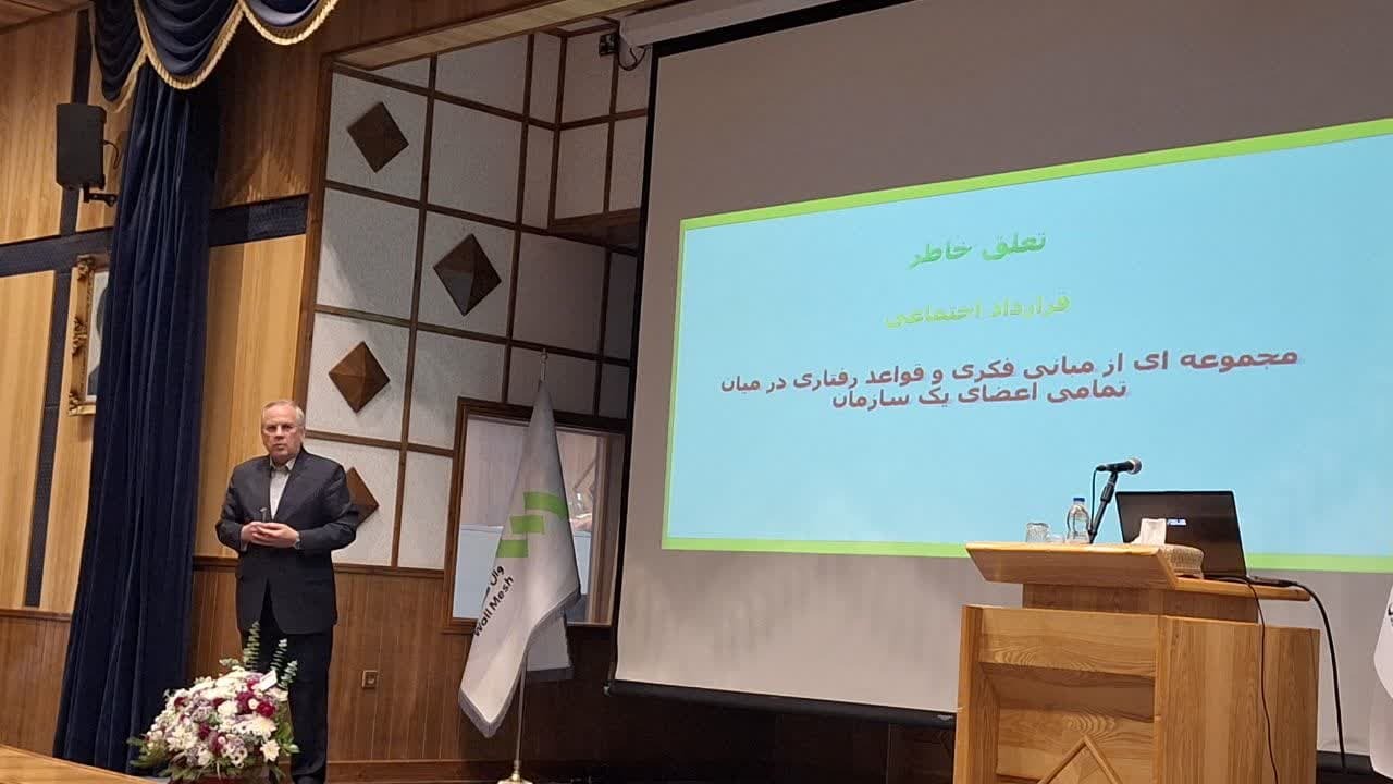 سریع القلم: رشد اقتصادی در گرو تعامل با جهان بین الملل و نگاه تخصصی در تصمیم گیریهاست