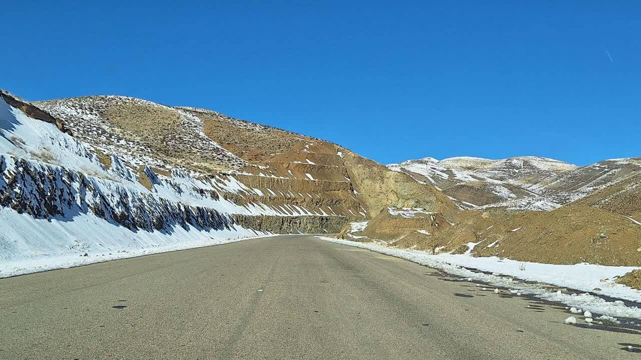 استاندار قزوین: ساخت جاده قزوین، الموت به تنکابن از مهمترین پروژه‌های ارتباطی استان است