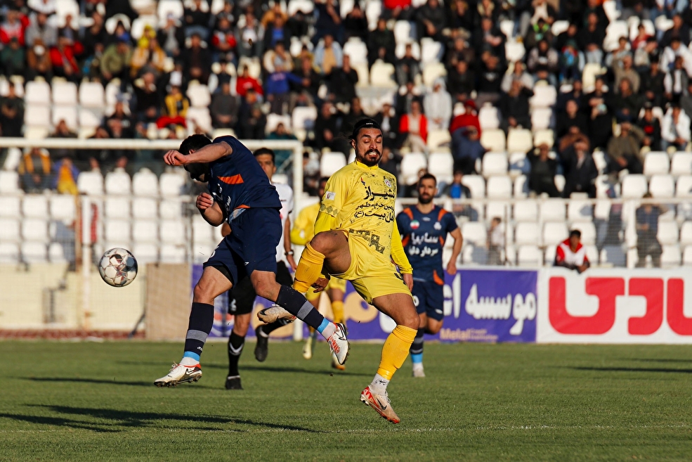 فجرسپاسی قهرمان نیم فصل لیگ یک