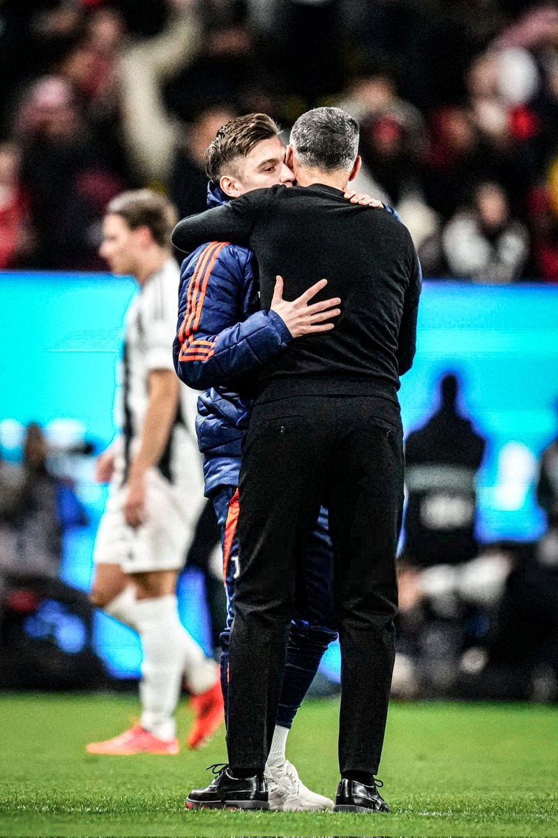 ثبت قاب پدر و پسری در نیمه‌نهایی سوپرکاپ ایتالیا