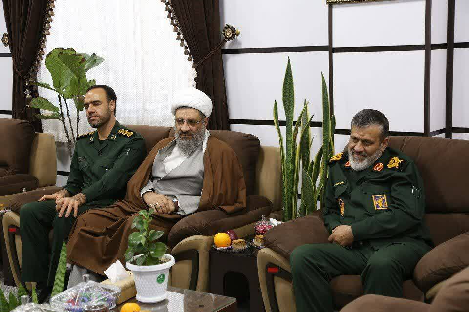 استاندار قزوین: سپاه تکیه گاه مطمئنی برای دولت و مردم است