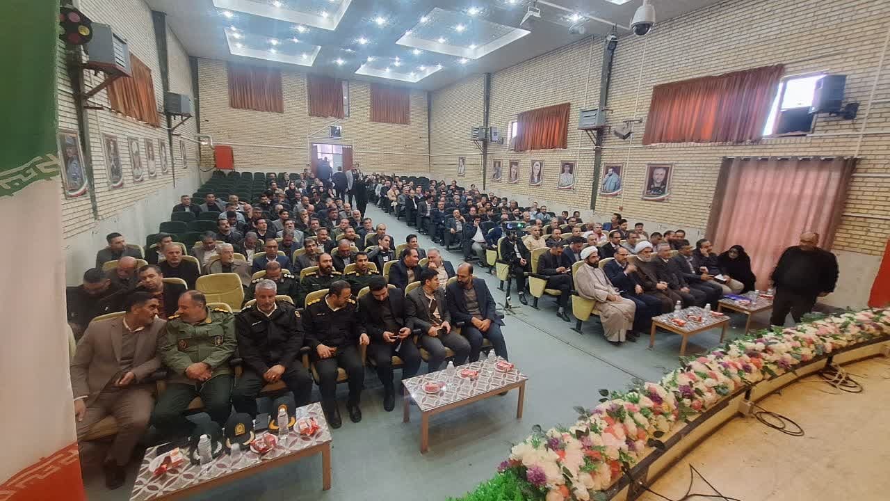 مدیران بایستی ضمن پاسخگویی به مردم از روزمرگی خارج شوند