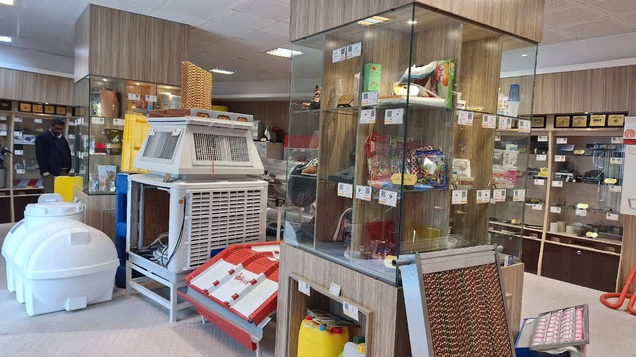 استاندار قزوین از نمایشگاه دستاورد صنایع کوچک بازدید کرد