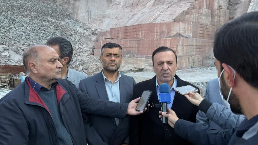 استاندار قزوین: مطالبات پیمانکاران سد بالاخانلو پرداخت می‌شود