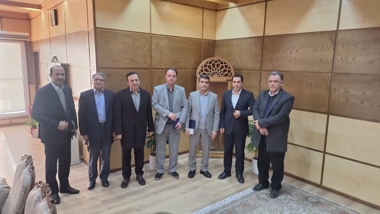 معاون سازمان تامین اجتماعی کشور با استاندار قزوین دیدار و گفتگو کرد 