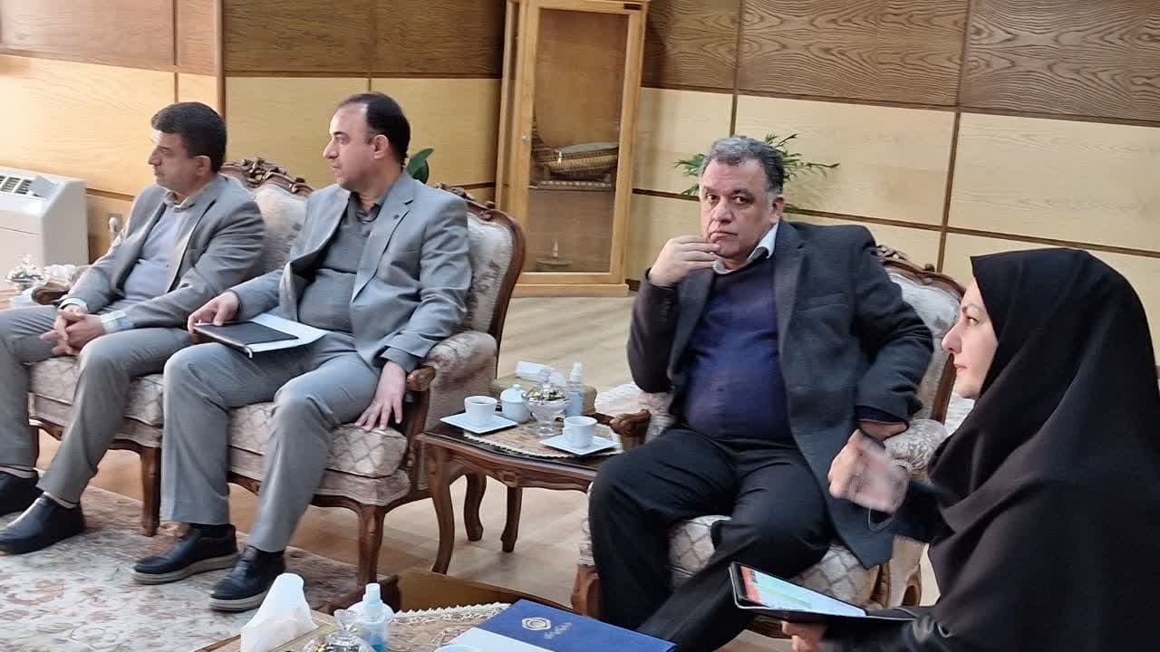 معاون سازمان تامین اجتماعی کشور با استاندار قزوین دیدار و گفتگو کرد 