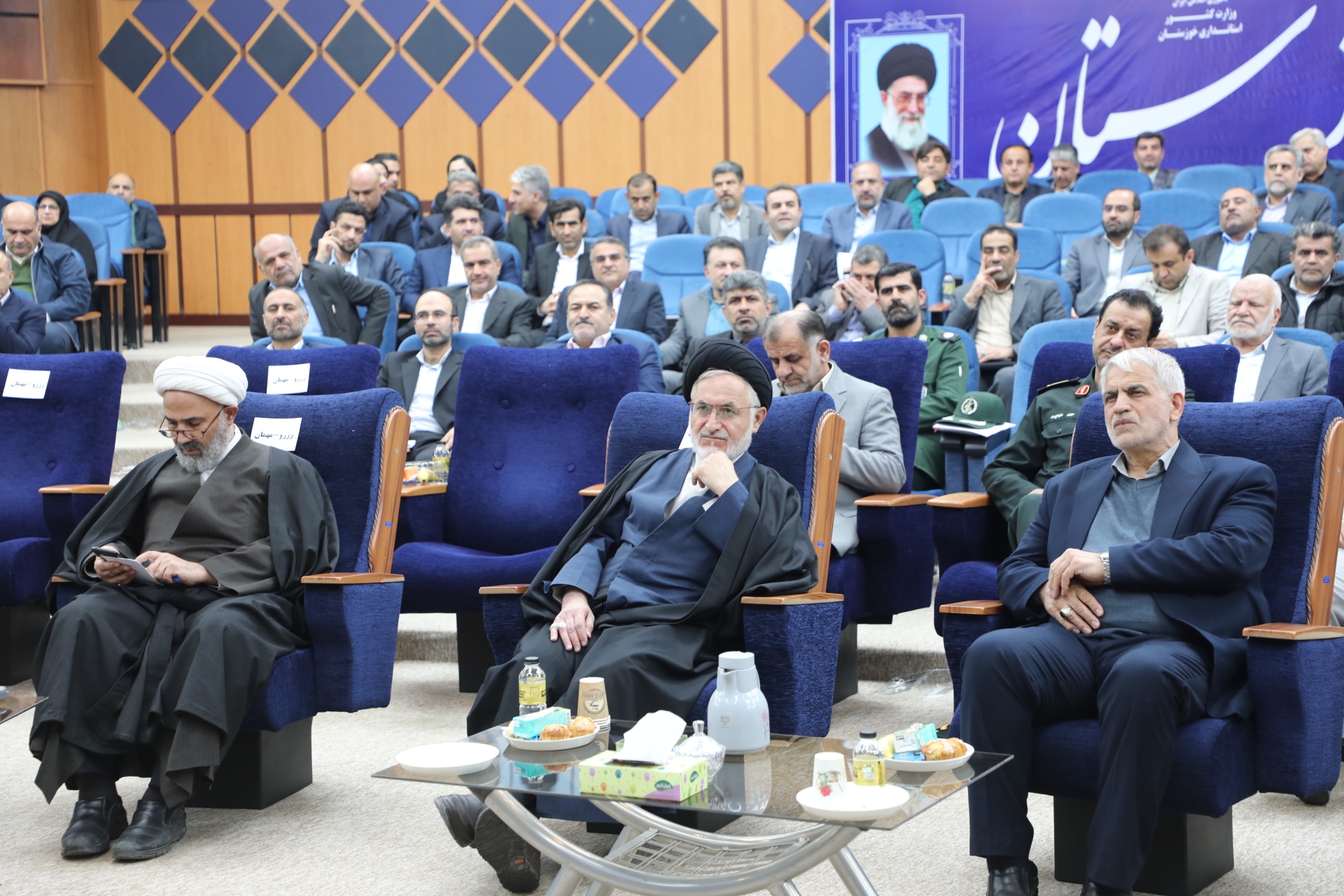 استاندار: خوزستان موتور محرکه اقتصاد کشور است / مردم انتظار دارند در کنار تامین منافع ملی منافع محلی نیز تضمین شود