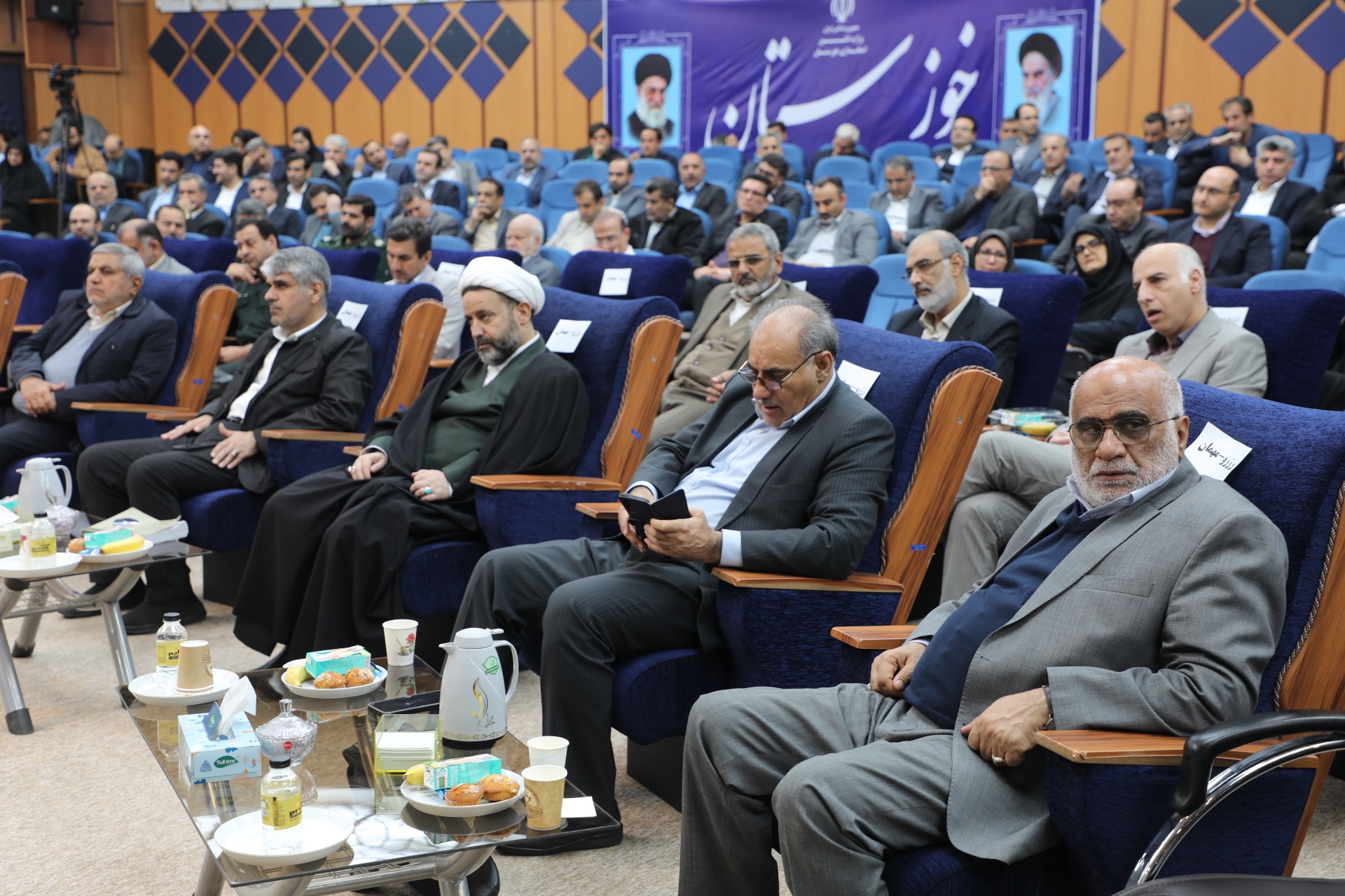 استاندار: خوزستان موتور محرکه اقتصاد کشور است / مردم انتظار دارند در کنار تامین منافع ملی منافع محلی نیز تضمین شود