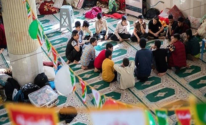 برگزاری مراسم اعتکاف دانش آموزی با همت بسیج دانش آموزی شهرستان تاکستان