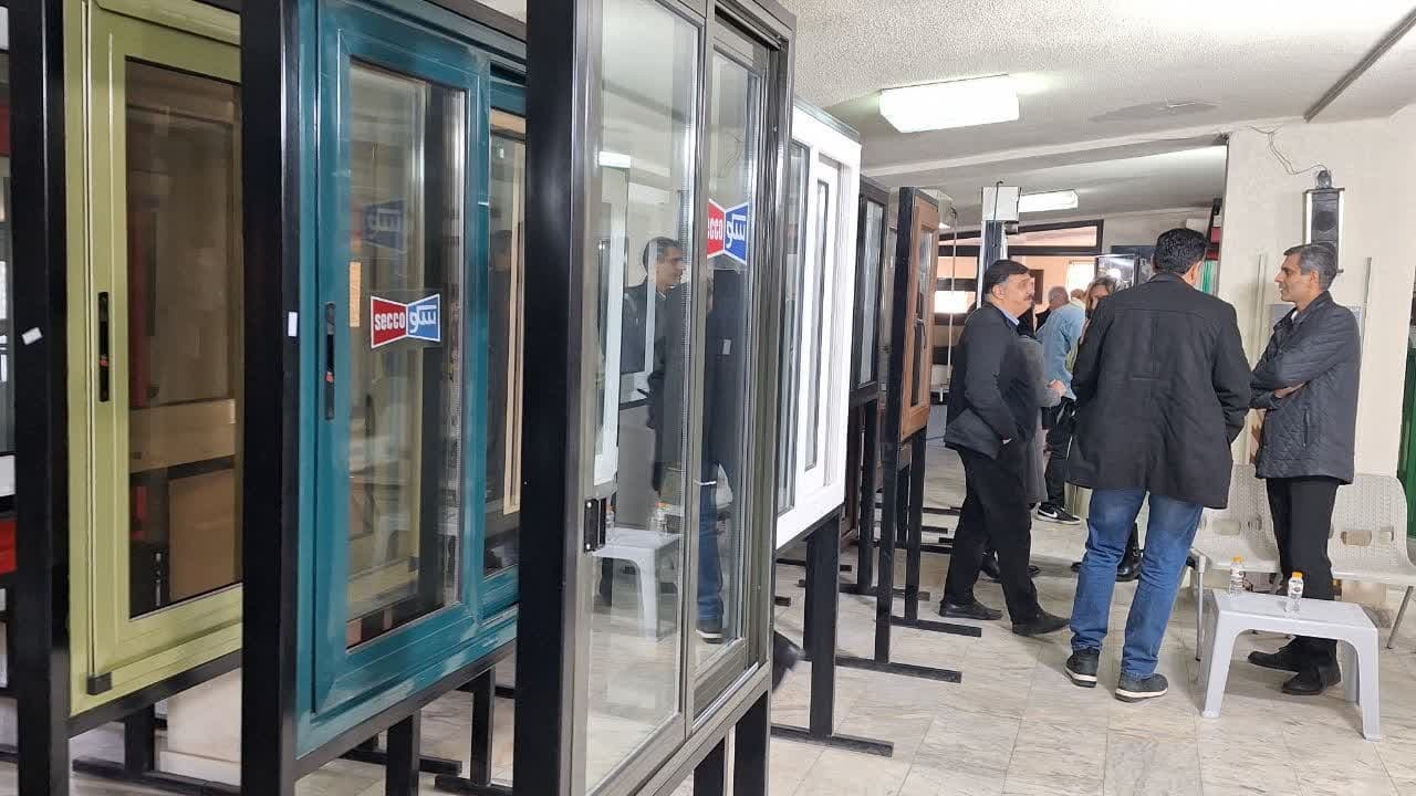 جمعی از مهندسان و کارشناسان سازمان نظام مهندسی قزوین از شرکت سکوی ایران بازدید کردند