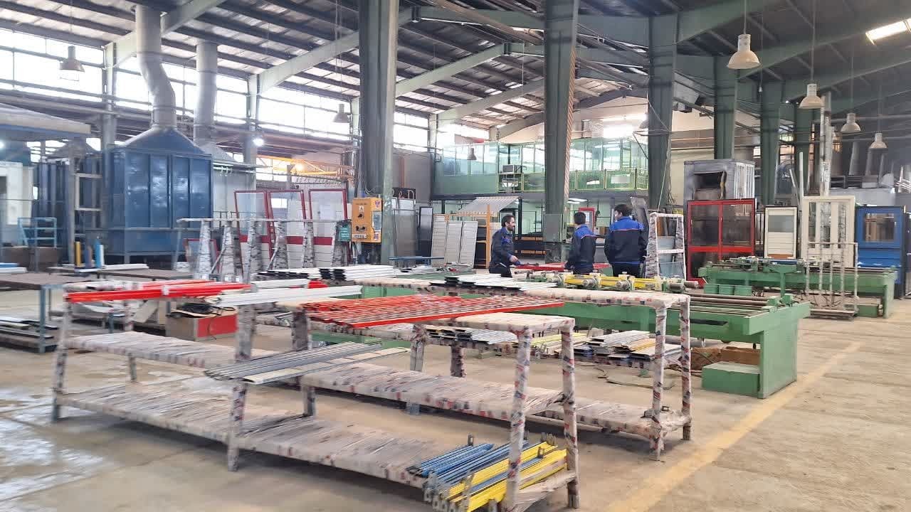 جمعی از مهندسان و کارشناسان سازمان نظام مهندسی قزوین از شرکت سکوی ایران بازدید کردند