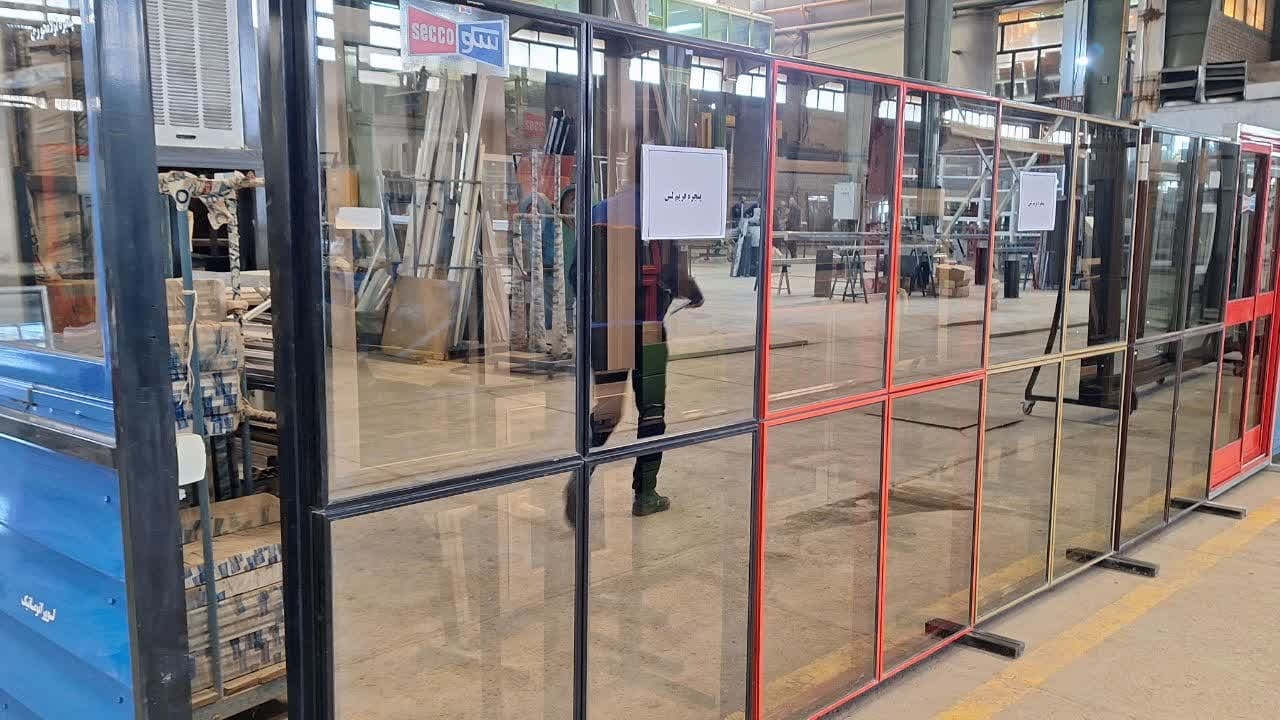 جمعی از مهندسان و کارشناسان سازمان نظام مهندسی قزوین از شرکت سکوی ایران بازدید کردند