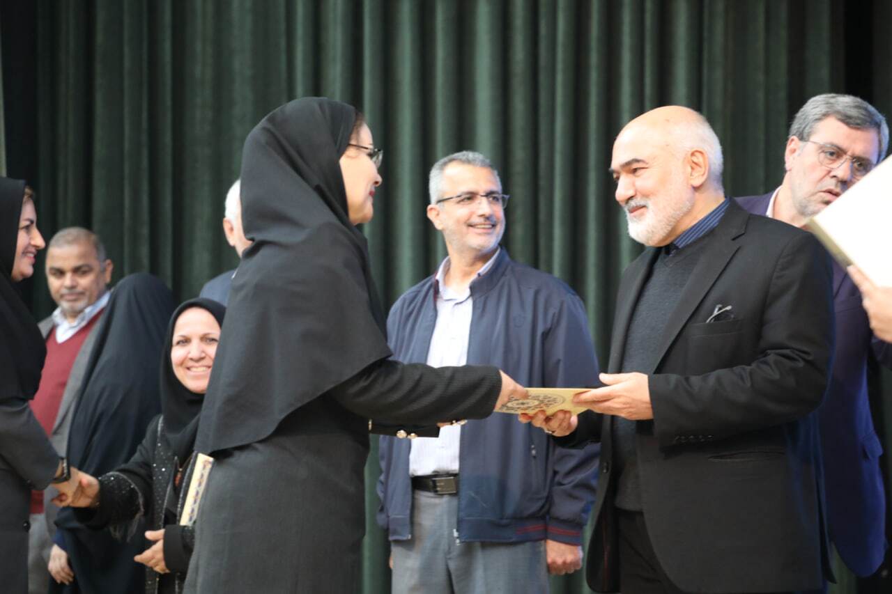  استاندار خوزستان: بانوان نخبه نقش کلیدی در توسعه استان دارند