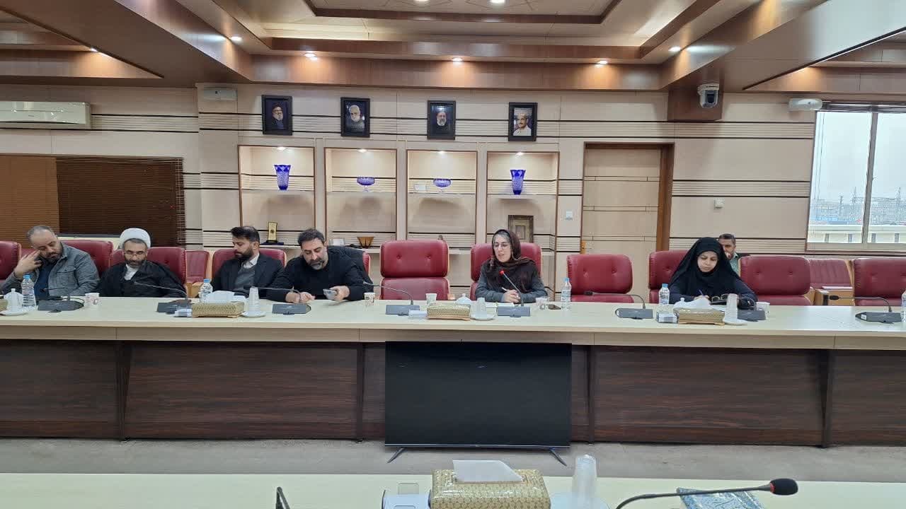 روسای انجمن های فرهنگی و هنری با استاندار قزوین دیدار کردند روسای انجمن های فرهنگی و هنری با استاندار قزوین دیدار کردند