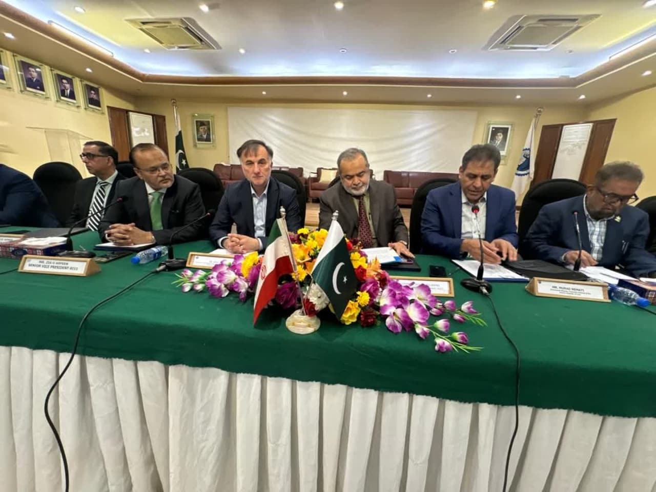 هیات تجاری اتاق بازرگانی قزوین به کشور پاکستان سفر کرد 