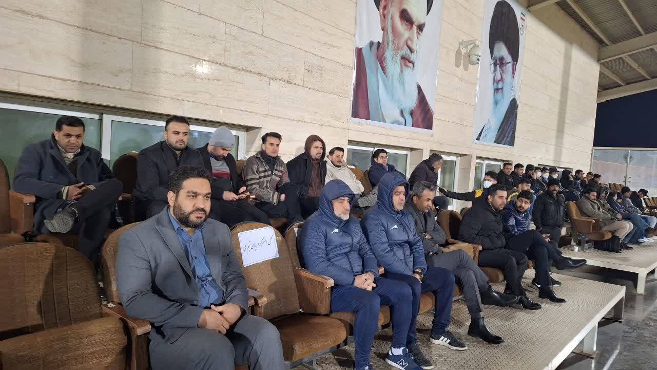 شمس آذر فانوس بدست در قعر جدول شمس آذر فانوس بدست در قعر جدول